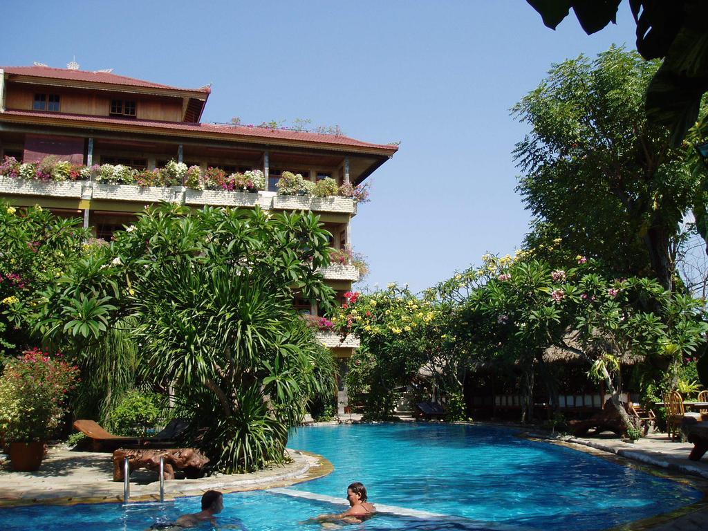 Green Garden Beach Resort & Spa Kuta Lombok Exterior foto